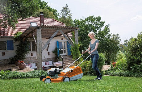 RASAERBA tosaerba A SCOPPIO STIHL RM248 taglio 46cm