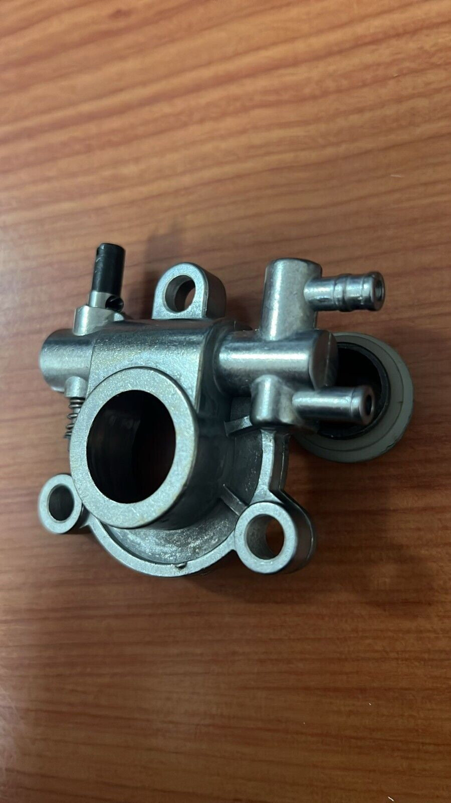Z848C06703 COPERCHIO POMPA OLIO MOTOSEGA ZENOAH KOMATSU RED MAX G 6200