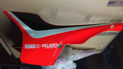 AP 8249119 CARENA SOTTO PIANALE APRILIA RS 50cc '99 '05 copri reggi sella rosso