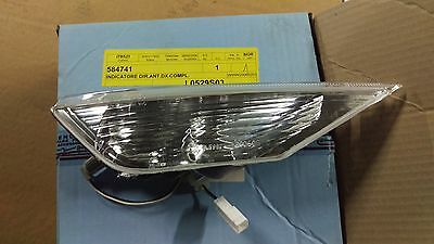 584741 FRECCIA INDICATORE DIREZIONE ANTERIORE DX PIAGGIO X8 125 250 200 400 cc