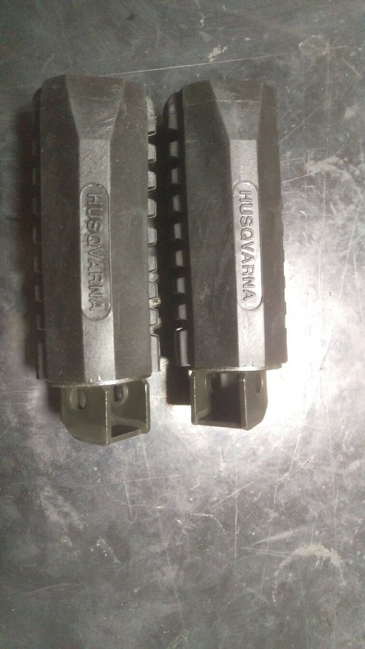 8A0078447 KIT POGGIAPIEDI PASSEGGERO ORIGINALE HUSQVARNA TE TC 410 610 '99