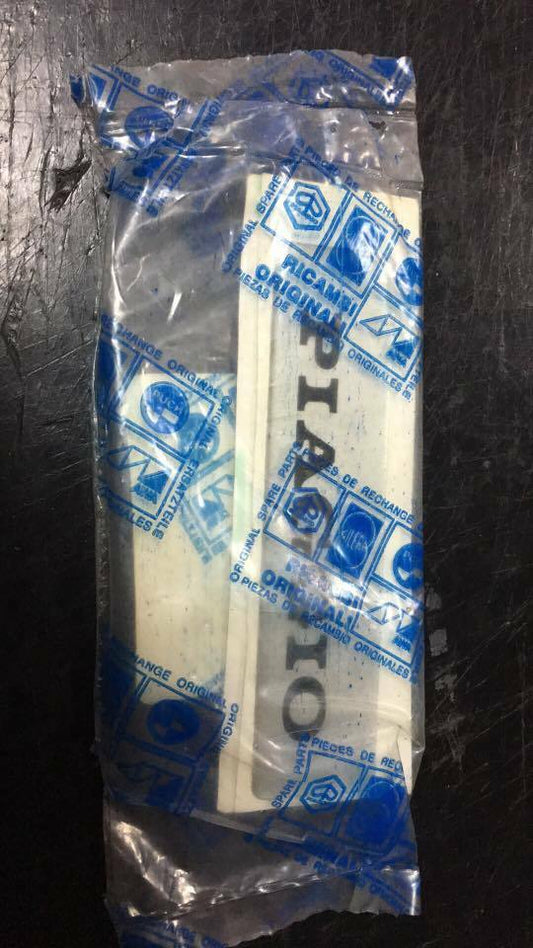 COPPIA FREGI PIAGGIO targhetta adesivo stickers ORIGINALE ciao si boss grillo