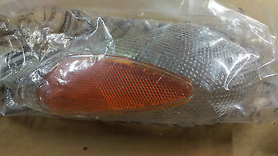 838507 INDICATORE DIREZIONALE FRECCIA DX PIAGGIO M 500 cc dal 2003 al 2010