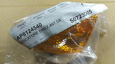 AP8124540 INDICATORE DIREZIONE FRECCIA ANTERIORE DX APRILIA SR 50 LEONARDO 125