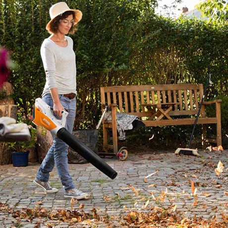SOFFIATORE A BATTERIA STIHL BGA 45