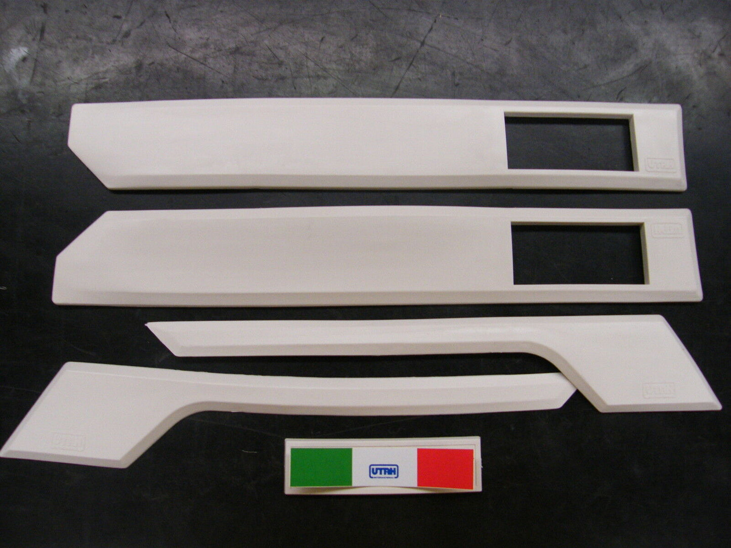 303 UTAH KIT MODANATURE PROFILO CARROZZERIA PIAGGIO VESPA T5 P125 150XE P200E