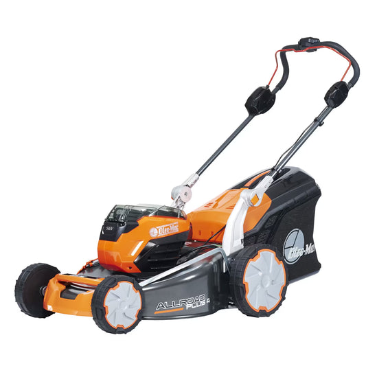 Rasaerba a batteria professionale Oleomac Gi 548 P con batteria Bi 540 e caricabatterie CRG 520